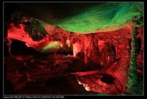 月牙山溶洞 月牙山溶洞