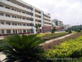 荊門市掇刀石中學 荊門市掇刀石中學