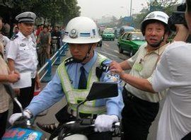 接踵而來 接踵而來