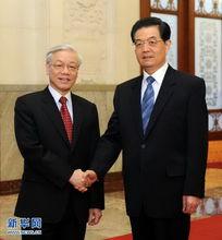 胡錦濤與阮富仲親切握手