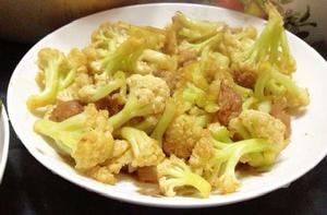 菜花炒豆菇 菜花炒豆菇