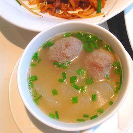牛肉丸子蘿蔔湯 牛肉丸子蘿蔔湯