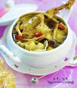 茶樹菇蓮子乳鴿湯 茶樹菇蓮子乳鴿湯