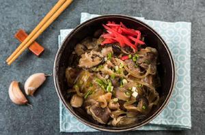 牛肉丼飯 牛肉丼飯