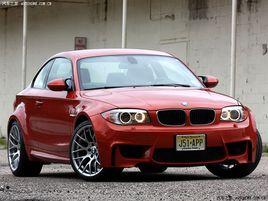 寶馬M1高性能車 寶馬M1高性能車