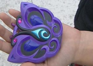 小月授予莉莉黑魔傳書