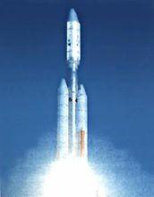 升空中的大力神運載火箭