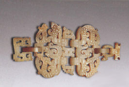 戰國十六節龍鳳玉佩 戰國十六節龍鳳玉佩