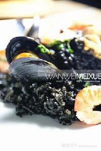 墨魚汁海鮮飯 墨魚汁海鮮飯