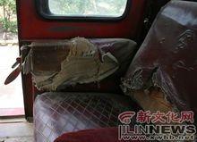 靠背和扶手都磨爛了