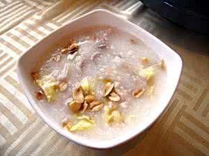 龍骨豬肝花生粥 龍骨豬肝花生粥