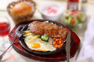 法國蘑菇汁牛排 法國蘑菇汁牛排