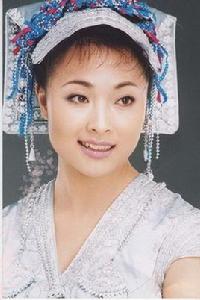 曾小燕[布依族歌手曾小燕]