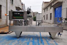 液體自動灌裝機 液體自動灌裝機