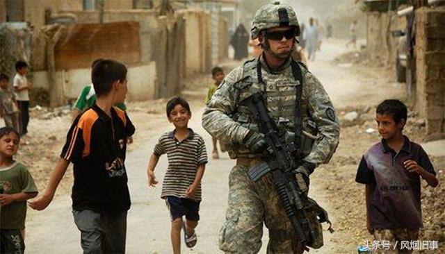 此國民眾當年看到美軍入侵，感激流涕，還送母雞，現後悔已來不及