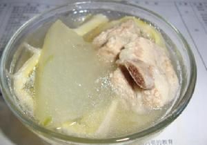 冬瓜扁尖排骨湯 冬瓜扁尖排骨湯