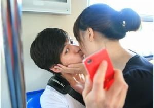 捷運Hold住哥 捷運Hold住哥