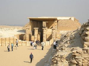 塞加拉（Saqqara）