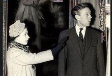 安東尼&middot;布蘭特與伊莉莎白女王