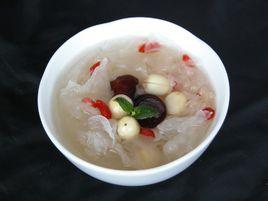 蓮子銀耳紅棗湯