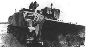 戰鬥工程牽引車(FV180)