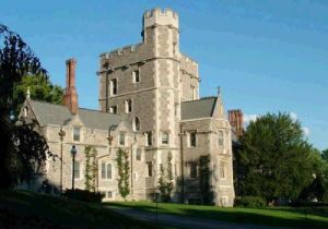 丁肯大學 丁肯大學