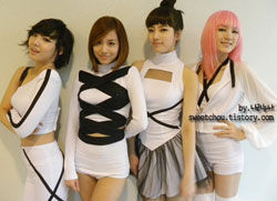 《Love Alone》 《Love Alone》