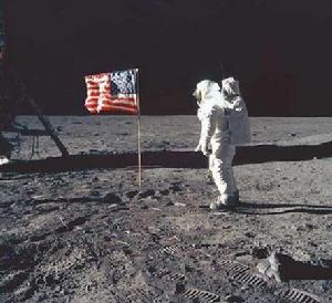 月球上第一個人類腳印