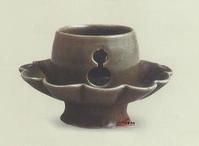 北宋耀州窯青釉鏤孔盞托