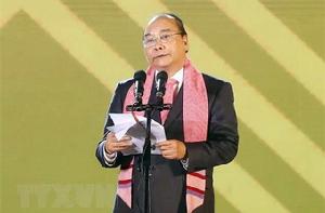 阮春福[越共中央政治局委員、政府總理]