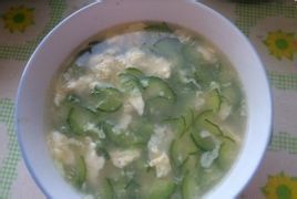 雞蛋黃瓜湯 雞蛋黃瓜湯