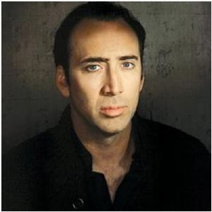 尼古拉斯·凱奇出生於1964年1月7日，他本姓科波拉，是以《教父》和《現代啟示錄》等片聞名於世的大導演科波拉的侄子。