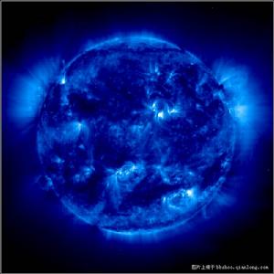 太陽極紫外輻射圖象