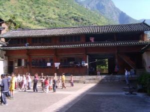 青刺灣村 青刺灣村