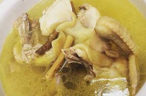 當歸枸杞燉雞 當歸枸杞燉雞