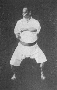 空手道大師本部朝基演示內步進