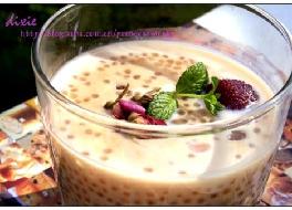 玫瑰奶茶西米露