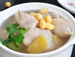 黃豆豬蹄湯 黃豆豬蹄湯