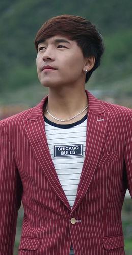 旦增尼瑪[中國藏族男歌手]