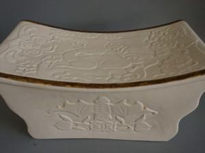 宋代定窯嵌金福祿壽枕 宋代定窯嵌金福祿壽枕