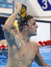 查默斯在100米賽後慶祝