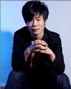 錯的時間錯的地點遇到對的人