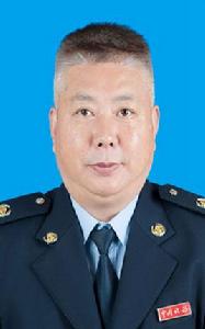 鄭華[國家稅務總局遵義市稅務局總經濟師]