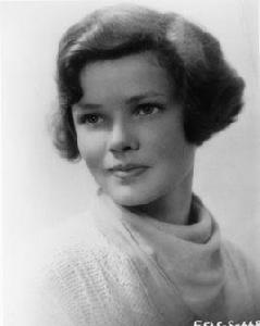 吉恩·蒂爾尼 吉恩·蒂爾尼