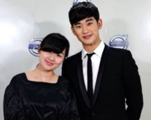 孟星亞與都教授合影