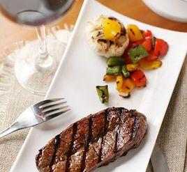 煎澳洲嫩肩牛排 煎澳洲嫩肩牛排