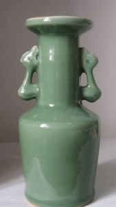 南宋龍泉窯青瓷鳳耳瓶