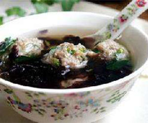 紫菜番茄肉丸湯 紫菜番茄肉丸湯