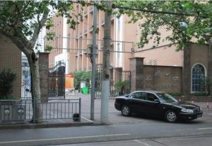 上海市向明中學