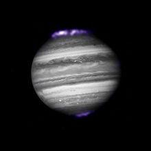 拍攝到的木星極光
